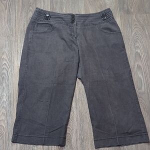 ❤️5/$25 Larry Levine Gray Cropped Pants